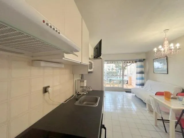 T2 Situe Proche De La Terrasse Parking Prive 4popl8 Le Barcarès